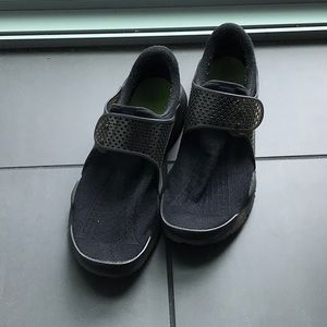 Nike Sock Dart Triple Black